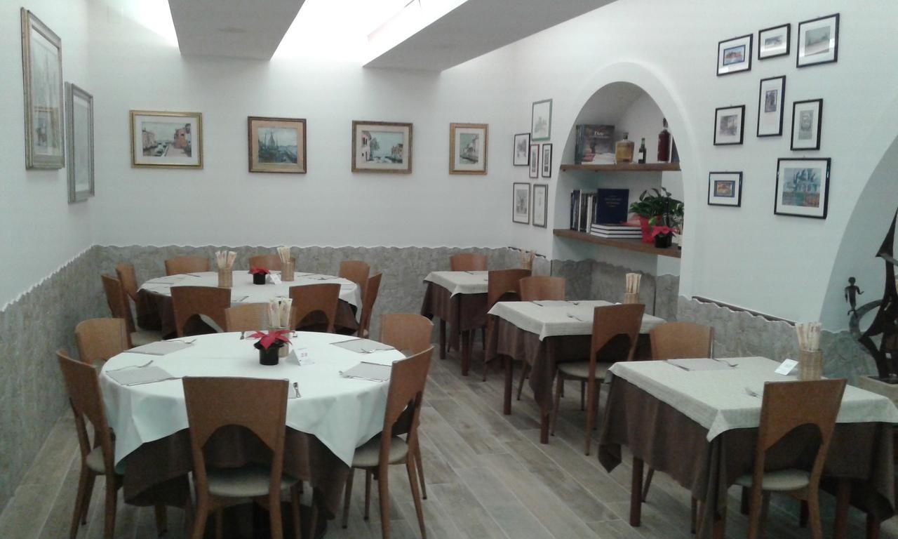 La Rondine Hotel